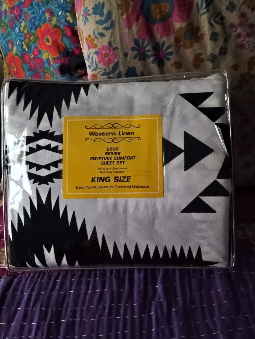 King Size Black and White Egyptian Comfort Sheet Set